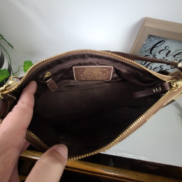 Coach Signature Stripe Zip Top Hobo VGC SOLD - Picture 9 of 11